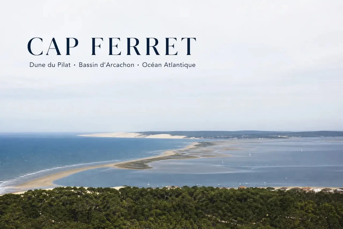 Vue depuis le phare arcachon sur la dune du Pilat et le Bassin d’Arcachon