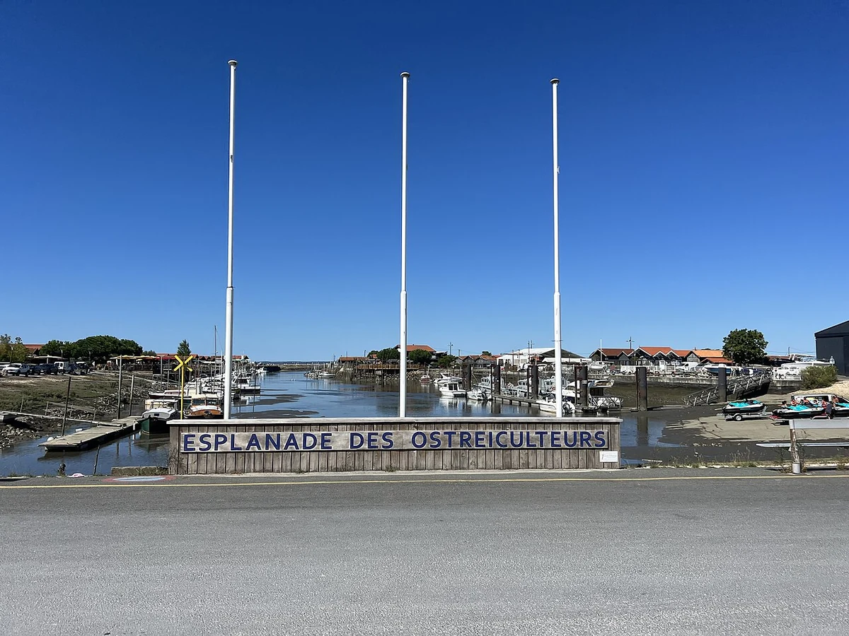 Le port de Larros à Gujan-Mestras.