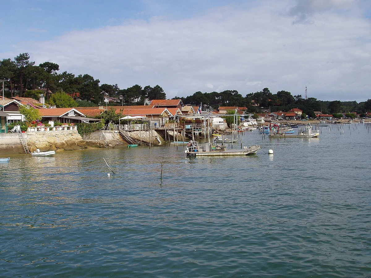 Le village ostréicole du Canon sur la presqu’île du Cap Ferret.
